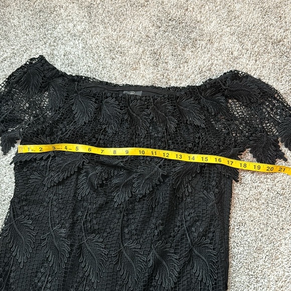 Adrianna Papell black lace dress- size 8 - Picture 4 of 6
